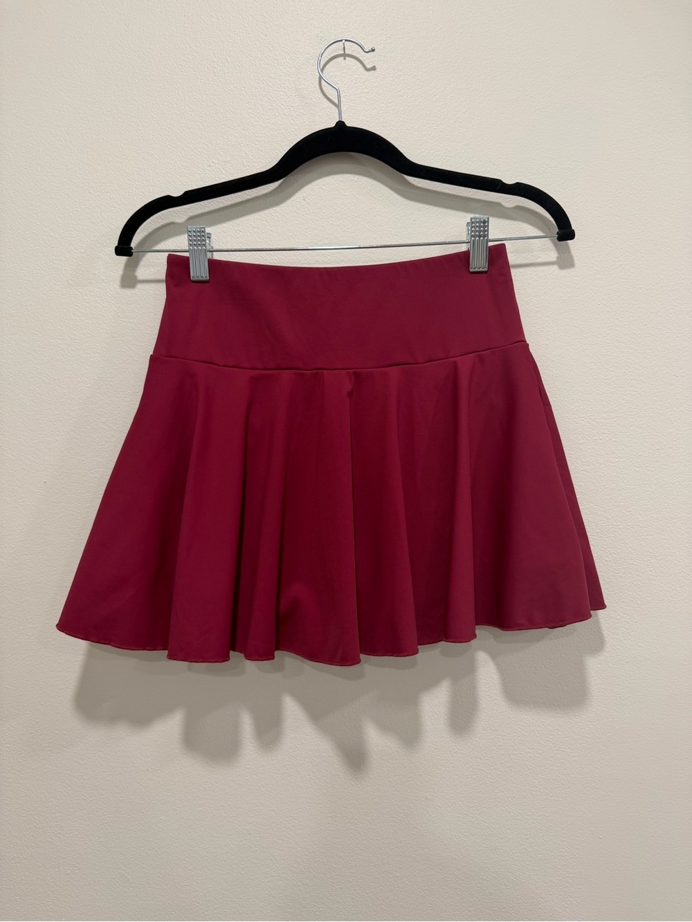 Halara Cloudful Air 2-in-1 Cool Touch Tennis Skirt Marvelous Cordovan Red Maroon - Picture 2 of 2